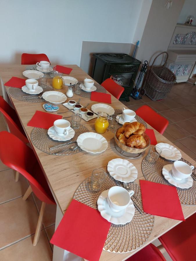 Le Moulin De L'Etang Hotel Chaneins ภายนอก รูปภาพ